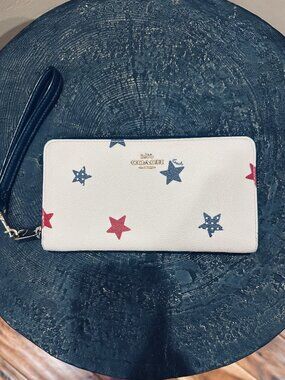 COACH CREAM RED AND BLUE STAR WALLET